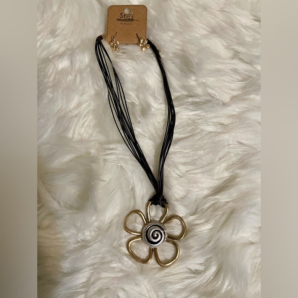Davinci Gold and Silver Toned Whimsical Flower and Earrings Set. New With Tags.